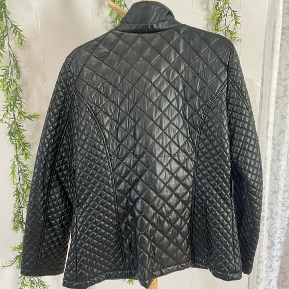 Guess leather Jacket for sale - Picture 2 of 3